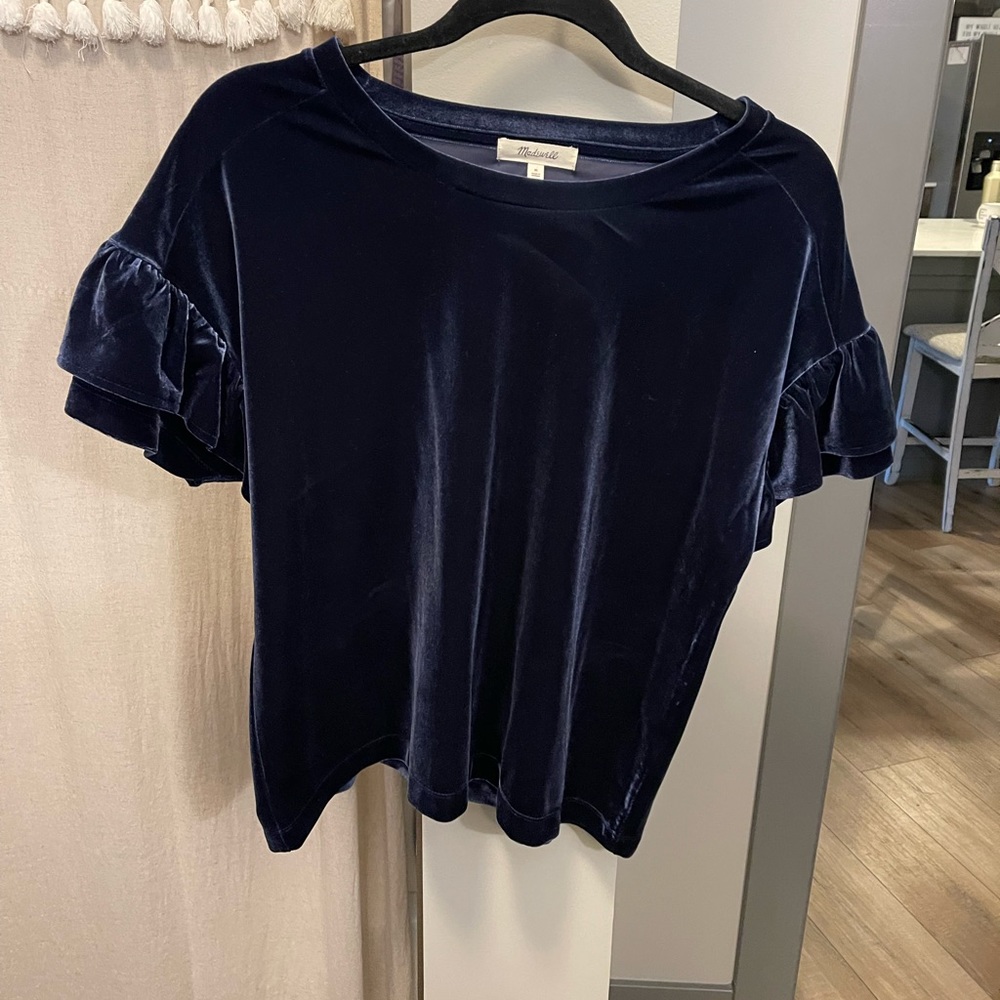 Medium navy velvet Madewell top